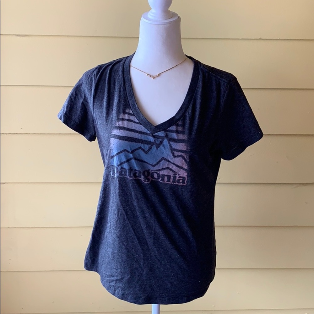 Women’s Patagonia shirt